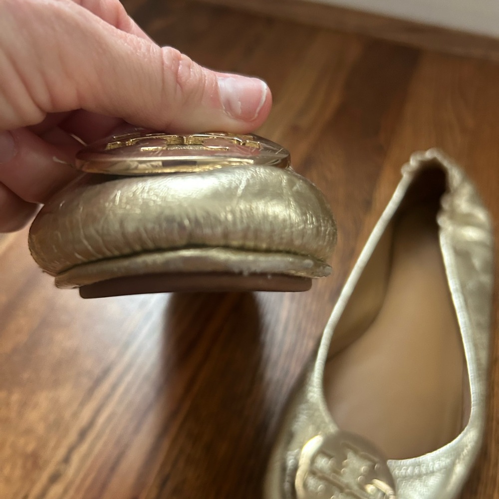 Tory Burch Gold Leather Logo Ballet Flats 9.5 - Picture 2 of 5